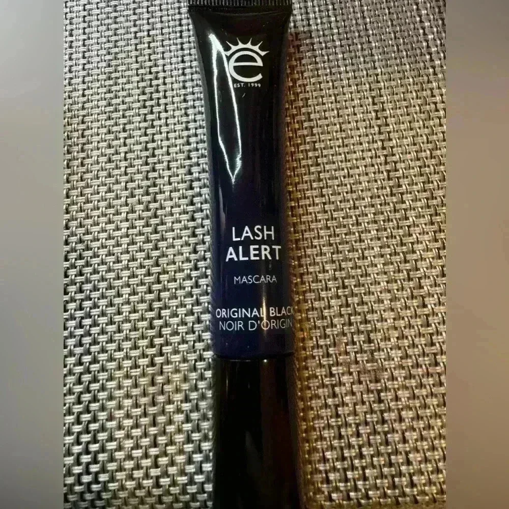 BN Eyeko Black Lash Alert Mascara